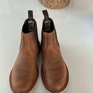 Red Wing Weekender Chelsea boot size 11